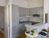 Prodej bytu 2+kk/B, 60m2, P2-Nové Město, ul. Trojanova, 5.NP, cihla, cena 13100000 CZK / objekt, nabízí 