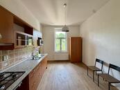 Nabízíme k pronájmu prostorný byt 2+1 o velikosti 65 m² v atraktivní lokalitě Praha 3, cena 24000 CZK / objekt / měsíc, nabízí Smart Relo s.r.o.
