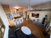 Světlý byt 3+kk po kompletní rekonstrukci (78,6 m²) s velkým sklepem a zaskleným balkonem, Prah, cena 9600000 CZK / objekt, nabízí 