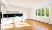 Pronájem prostorného bytu 4+kk, 104 m² Praha 5, Smíchov, ul. Plzeňská., cena 41500 CZK / objekt / měsíc, nabízí 