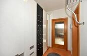 Pronájem bytu 1+kk, 38 m² s balkonem, Praha 10 Strašnice, cena 21900 CZK / objekt / měsíc, nabízí Smart Relo s.r.o.