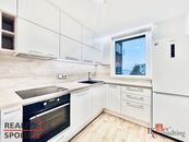 Podnájem, byty/3+1, 83.44 m2, Pod dálnicí 1282/1, Michle, 14000 Praha 4 [ID 78947], cena 28000 CZK / objekt / měsíc, nabízí Realityspolu