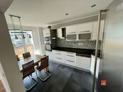 TOP NABÍDKA PRO RODINY: Podnájem prostorného a dispozičně velmi dobře řešeného bytu 4+1 s lodžií (89, cena 29500 CZK / objekt / měsíc, nabízí 