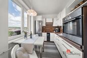 Prodej světlého bytu 2+1 v cihlovém domě, Praha 9 Vysočany, ul. Skloněná, cena 8299000 CZK / objekt, nabízí 