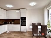 Byt 3+kk 61 m Praha - Uhřiněves, cena 10200000 CZK / objekt, nabízí 