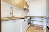 Prodej, byty/2+kk, 42 m2, U vlečky 2166/7, Komořany, 14300 Praha 4 [ID 90399], cena 6800000 CZK / objekt, nabízí 