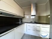 Prodej zmodernizovaného bytu 3+1 74 m s lodžií, Praha 4 - Háje, cena 8000000 CZK / objekt, nabízí RELITAS - realitní asociace s.r.o.