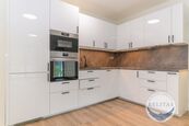 Pronájem bytu 2+kk, 52 m v novostavbě, zahrádka + parking, cena 24900 CZK / objekt / měsíc, nabízí RELITAS - realitní asociace s.r.o.