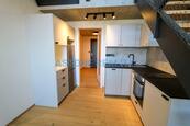 Byt s klimatizací 2+kk/2xB, 64 m2, Praha 9 - Vysočany, ul. Kolbenova, cena 26000 CZK / objekt / měsíc, nabízí ASTONE Reality