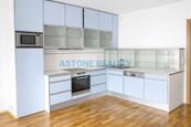 Byt k pronájmu 3+kk/B/G, 90 m2, Praha 4 - Podolí, ul. Nedvědovo náměstí, cena 33000 CZK / objekt / měsíc, nabízí ASTONE Reality
