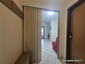 Pronájem 3 bytů 2+kk, Praha 5 Smíchov, ul. U Santošky 933/20., cena 22000 CZK / objekt / měsíc, nabízí Můj domov REALITY s.r.o.