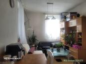 Nabízíme k pronájmu útulný pokoj o velikosti **9 m**.Praha 20 - Horní Počernice., cena 9500 CZK / objekt / měsíc, nabízí 