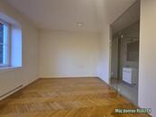 Pronájem mezonetového bytu 4+kk, 100 m s terasou a klimatizací, saunou, ul Plzeňská., cena 39000 CZK / objekt / měsíc, nabízí 