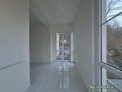 Pronájem mezonetového bytu 4+kk, 100 m s terasou a klimatizací, saunou, ul Plzeňská., cena 39000 CZK / objekt / měsíc, nabízí 