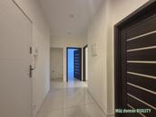 Pronájem mezonetového bytu 4+kk, 100 m s terasou a klimatizací, saunou, ul Plzeňská., cena 39000 CZK / objekt / měsíc, nabízí 