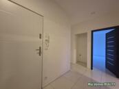 Pronájem mezonetového bytu 4+kk, 100 m s terasou a klimatizací, saunou, ul Plzeňská., cena 39000 CZK / objekt / měsíc, nabízí 