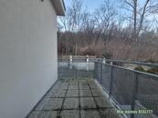 Pronájem mezonetového bytu 4+kk, 100 m s terasou a klimatizací, saunou, ul Plzeňská., cena 39000 CZK / objekt / měsíc, nabízí 