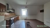 Pronájem podkrovního bytu 4+kk, 103 m, Praha 9 Horní Počernice, ul. Náchodská., cena 24000 CZK / objekt / měsíc, nabízí Můj domov REALITY s.r.o.