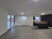 Pronájem bytu 3+kk, 83 m + 2 balkony, Praha 9 Prosek (ul. Návarovská 44), cena 39000 CZK / objekt / měsíc, nabízí Můj domov REALITY s.r.o.