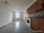 Nabízíme k pronájmu světlý a útulný byt 1+kk, domu bez výtahu, v oblíbené lokalitě Praha 9 Vysočany., cena 20500 CZK / objekt / měsíc, nabízí Můj domov REALITY s.r.o.