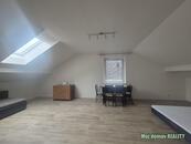 Pronájem bytu 1+1, 45 m² Praha 10, Štěrboholy. Pod areálem., cena 16000 CZK / objekt / měsíc, nabízí Můj domov REALITY s.r.o.