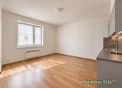 Prodej bytu 1+kk, 29 m² Kukelská, Praha 14 Hloubětín, cena 6190000 CZK / objekt, nabízí 