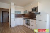 Praha 12 / Modřany, zrekonstruovaný byt 2+KK, cena 18000 CZK / objekt / měsíc, nabízí Obchodsrealitami.cz