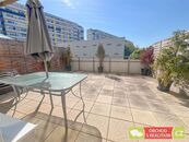 Praha / Horní Měcholupy, byt 1+KK, velká terasa, cena 16500 CZK / objekt / měsíc, nabízí Obchodsrealitami.cz