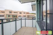 Praha / Strašnice, nový byt 2+KK s balkonem a garážovým stáním, cena 25000 CZK / objekt / měsíc, nabízí Obchodsrealitami.cz