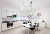 Pronájem krásného, zrekonstruovaného bytu 2+kk, 62m2, P1Nové Město, Metro B, cena 27500 CZK / objekt / měsíc, nabízí 