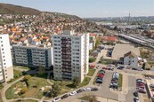 slunný byt 2 + kk s krásným výhledem v Praze Radotíně, cena 4890000 CZK / objekt, nabízí CENTURY 21 Stereo Reality