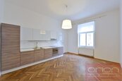 Pronájem luxusního bytu: Praha 3 - Vinohrady, náměstí Jiřího z Poděbrad, cena 1829 EUR / objekt / měsíc, nabízí ORION Realit s.r.o.