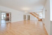 Pronájem bytu s balkonem: Praha 2 - Vinohrady, Italská, cena 65000 CZK / objekt / měsíc, nabízí ORION Realit s.r.o.
