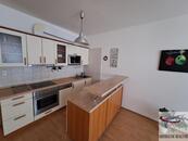 Krásný byt 3+kk s dvěma balkony a garážovým stáním. , cena 10500000 CZK / objekt, nabízí 