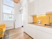 Moderní mezonetový ateliér v centru Prahy - Lublaňská, Praha 2 - Vinohrady, cena 15900 CZK / objekt / měsíc, nabízí Maxxus reality