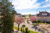 Pronájem, Atypický byt, Praha 10, cena 15000 CZK / objekt / měsíc, nabízí REAL ESTATE CZECH REPUBLIC a.s.