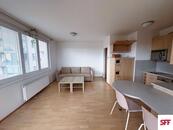 Pěkný vybavený byt 2+kk k pronájmu na Praze 2 lokalita Vinohrady ve Rezidenci Zvonařka blízko náměst, cena 23500 CZK / objekt / měsíc, nabízí SFF Czech s.r.o.