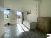 Vybavené studio (1+kk) o velikosti 21 m s balkónem 2,5 m2, umístěné ve 4. patře Praha 6 Pohořelec , cena 18000 CZK / objekt / měsíc, nabízí SFF Czech s.r.o.