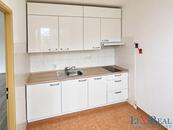Prodej bytové jednotky 37 m2 lodžie 4 m2 ulice Dolákova - Praha 8, cena 5999900 CZK / objekt, nabízí 