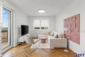 Pronájem luxusního bytu 3+kk s balkonem a garáží, cena 37000 CZK / objekt / měsíc, nabízí Hit Reality