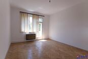 Pronájem jedinečného bytu 2+kk (44 m²) se dvěma lodžiemi, Praha 4, Na Dolinách, cena 18000 CZK / objekt / měsíc, nabízí Hit Reality