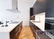 P1 Staré Město, Dušní ul., luxusní zrenovovaný byt 5 + k.k., balkón, 172 m2, privátní wellness, pool, cena 105000 CZK / objekt / měsíc, nabízí OPTUS Reality s.r.o.