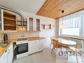 P8 Kobylisy, Chabařovická ul., slunný prostorný byt 4 + 1, s lodžií, 97 m2, 29.500 Kč/měsíc, cena 29500 CZK / objekt / měsíc, nabízí OPTUS Reality s.r.o.