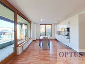 P5 Jinonice, ul. Břežánecká, částečně zař. moderní byt 3 + k. k., 2x balkon, 103 m2, sklep, garáž, cena 35000 CZK / objekt / měsíc, nabízí OPTUS Reality s.r.o.
