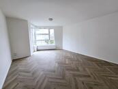 Prodej 2kk 46m2 balkon 3m2 sklep 2m2 P.9 Vysočany , Poděbradská, Garáž, cena 8800000 CZK / objekt, nabízí 