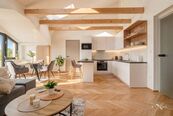 Prodej bytu 4+kk - 104 m + terasa 6 m, dva sklepy a dvě park. stání, K Havlínu, Praha 5 - Zbraslav, cena 15750000 CZK / objekt, nabízí 