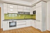 Prodej bytu 3+kk - 82 m2, terasa, balkón, sklep a garážové stání, Krylovecká, Praha 9 - Hloubětín, cena 13990000 CZK / objekt, nabízí Nexus Reality s.r.o.