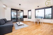 Světlý, plně zařízený byt 2+kk s lodžií, sklepem a garážovým stáním - 5 min od metra Střížkov, cena 25000 CZK / objekt / měsíc, nabízí CENTURY 21 Tandem