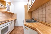 Pěkný nezařízený 3+1, 80m2, Praha 8, cena 27000 CZK / objekt / měsíc, nabízí 
