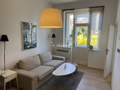 Pronájem bytu 2+kk/B, 39m2, Praha 5 - Smíchov, ul. Na Václavce, cena 20900 CZK / objekt / měsíc, nabízí Reality PROSTOR s.r.o